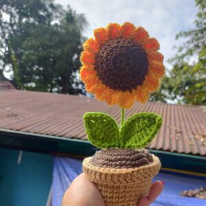 Crochet Sunflower in a Pot 5"
